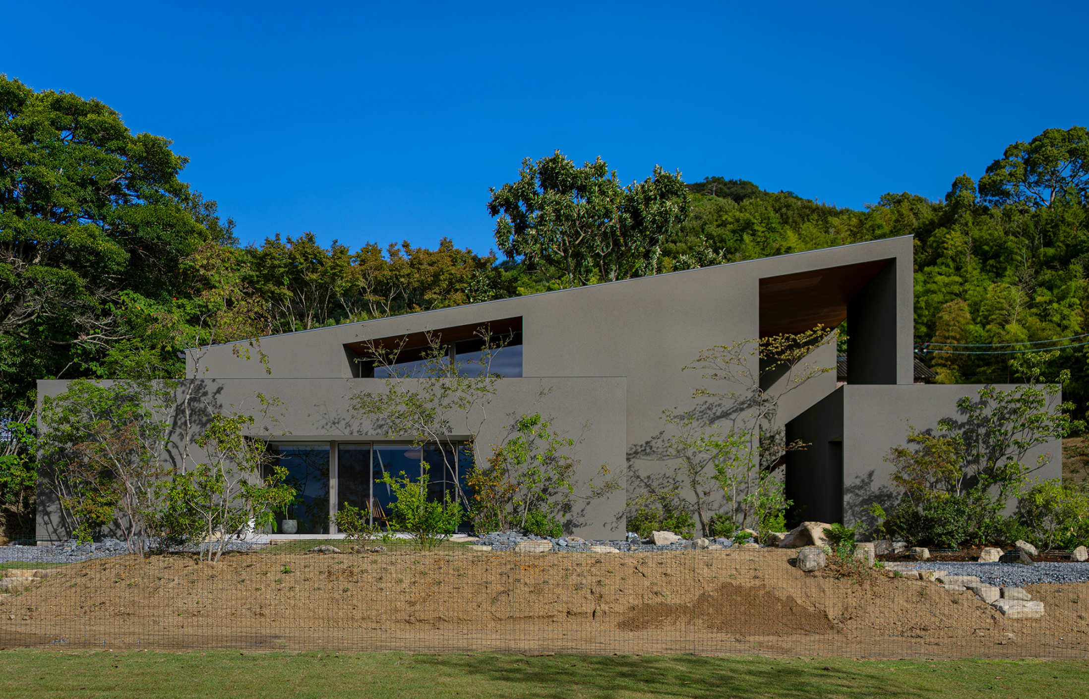 完成見学会「陰影と風景のある家」